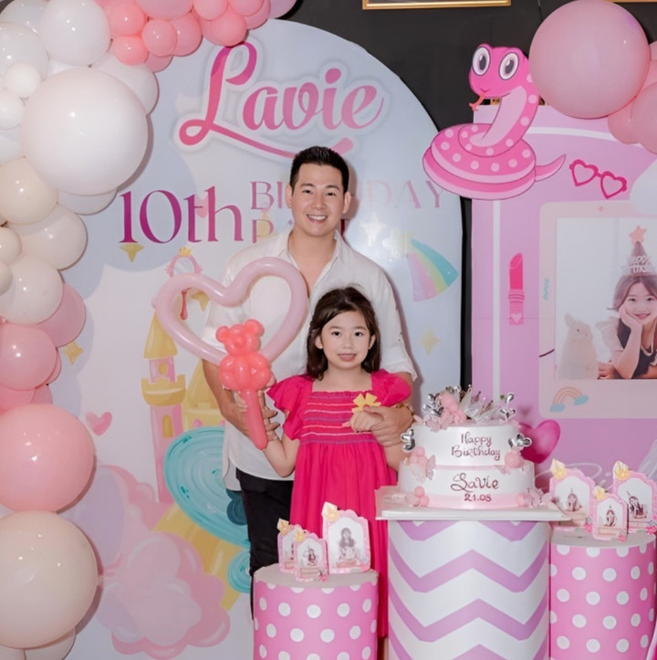 Phùng Ngọc Huy gặp lại con gái sau 8 năm.