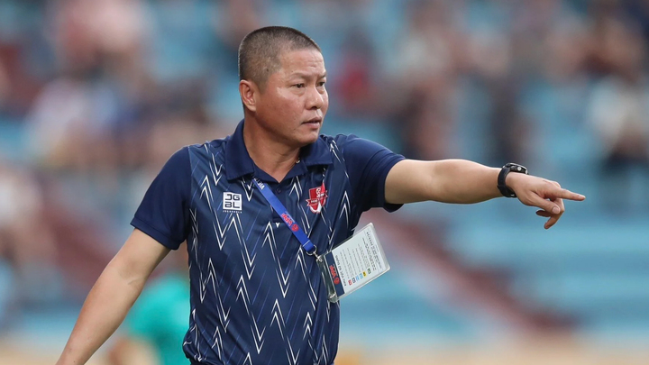 Huấn luyện viên Chu Đình Nghiêm chia tay Hải Phòng.