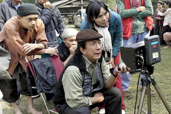 Đạo diễn Nguyễn Hữu Phần đặc biệt nổi tiếng với những bộ phim về chủ đề nông thôn.