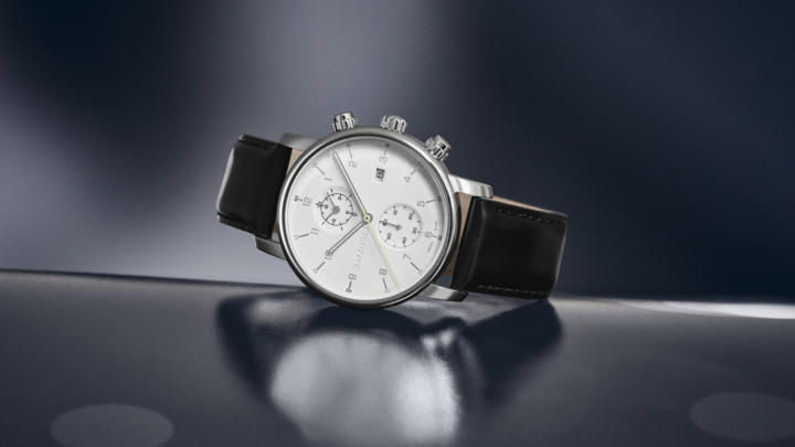 Đồng hồ Wenger Urban Classic Chrono 01.1743.123 - Ưu đãi 50%.