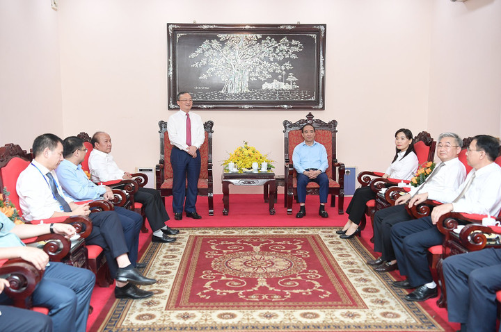 Tổng Giám đốc VOV Đỗ Tiến Sỹ cùng đoàn công tác VOV đến thăm và làm việc với lãnh đạo tỉnh Tuyên Quang.