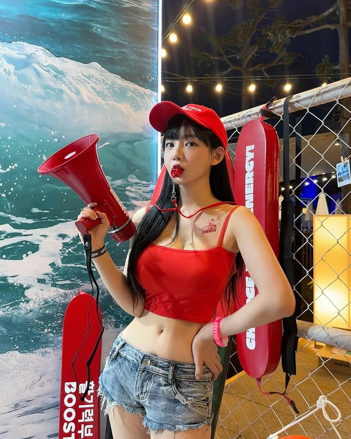 Gwak Min Seon là MC thể thao nổi tiếng ở Hàn Quốc với ngoại hình xinh đẹp.