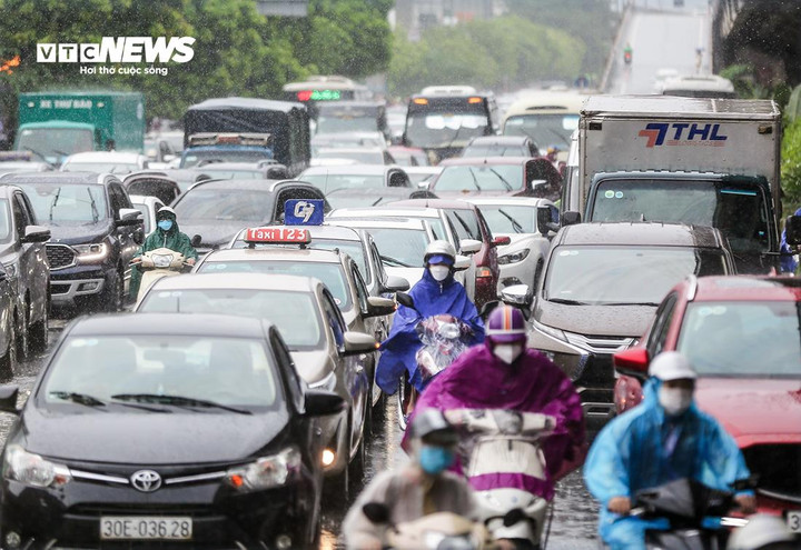 Ngày 25/5, miền Bắc tiếp tục hứng mưa dông. (Ảnh minh hoạ: Ngô Nhung)