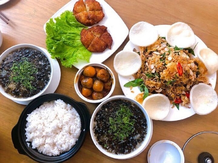 Nhà hàng chay này có menu khá đa dạng.