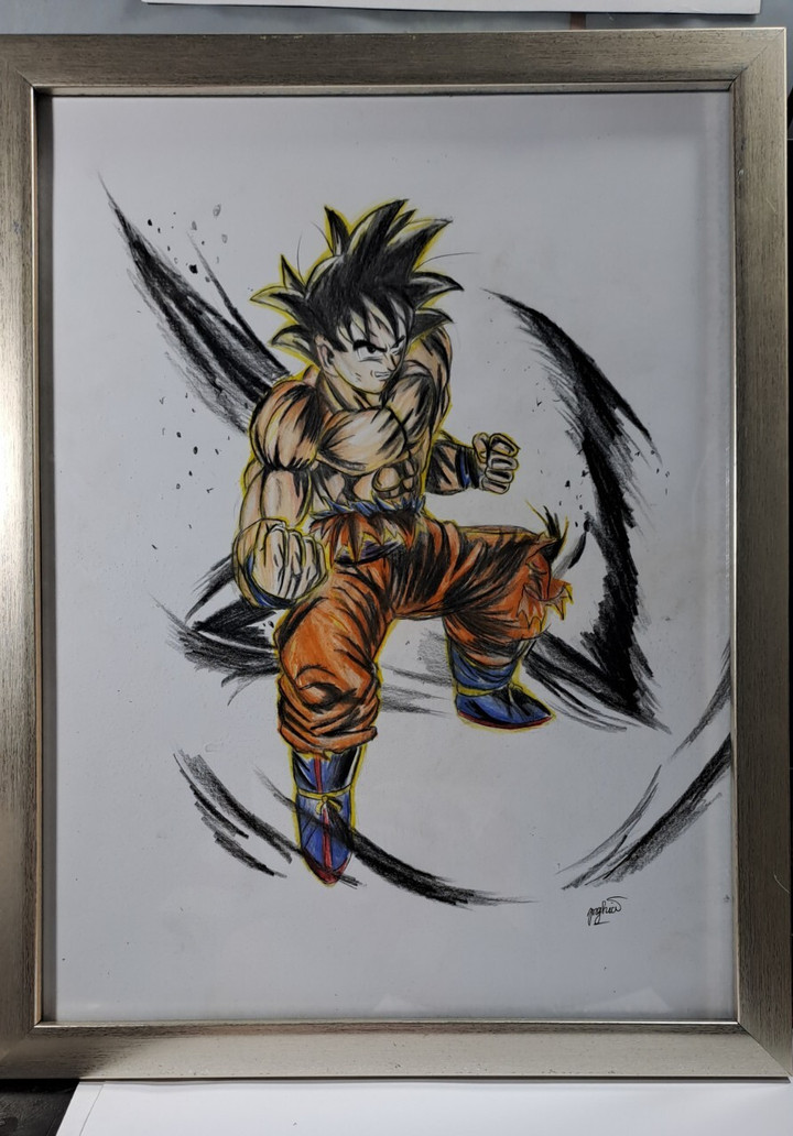 Vẽ tranh hoạt hình cũng là thế mạnh của cậu bé.