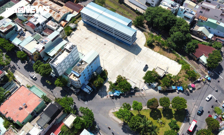 Bãi đỗ xe thông minh 166 Hải Phòng, Đà Nẵng được đầu tư 76 tỷ đồng nhưng vắng khách.