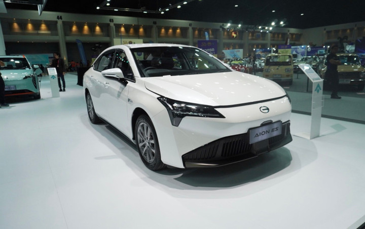 Aion ES thuộc phân khúc sedan hạng D. (Ảnh: Autostation)