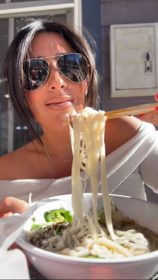 Nelson thực hiện chế độ ăn giàu carbohydrate nhưng ít chất béo. (Ảnh: Instagram)