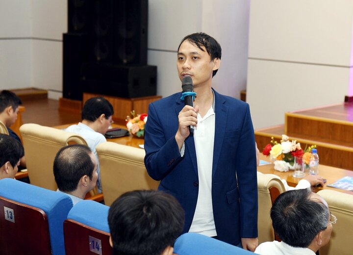 TS Hà Minh Hoàng chia sẻ tại ngày hội.