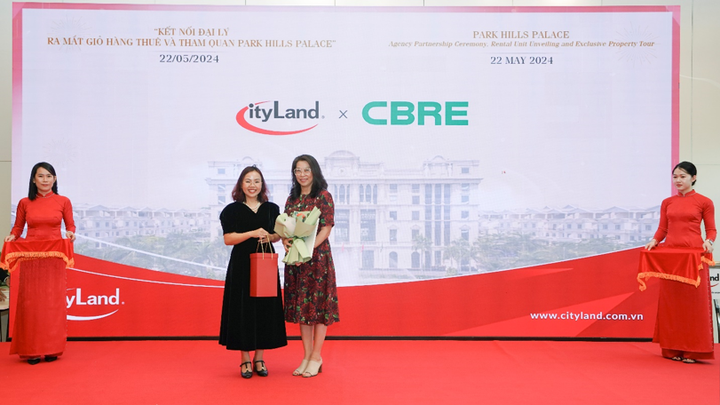 Đại diện CityLand và Công ty CBRE.