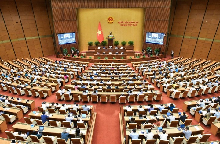 Toàn cảnh phiên họp sáng 28/5.