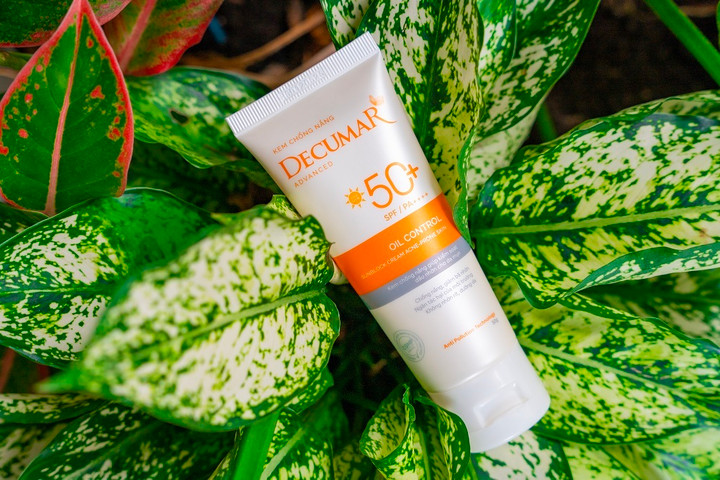 Kem chống nắng kiềm dầu, cản UV, chống bụi mịn đang khiến phái đẹp 'phát sốt' - 2