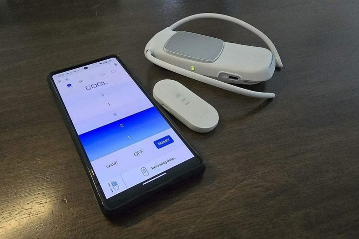 Reon Pocket được điều chỉnh thông qua ứng dụng trên điện thoại thông minh. (Ảnh: SHINTARO TAY)