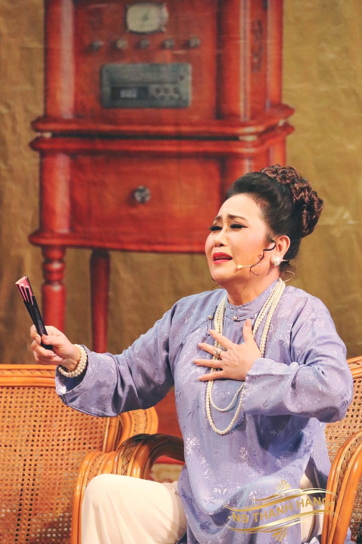 Nghệ sĩ Thanh Hằng ở tuổi xế chiều hài lòng với cuộc sống độc thân, xem công việc nghệ thuật là niềm vui mỗi ngày.