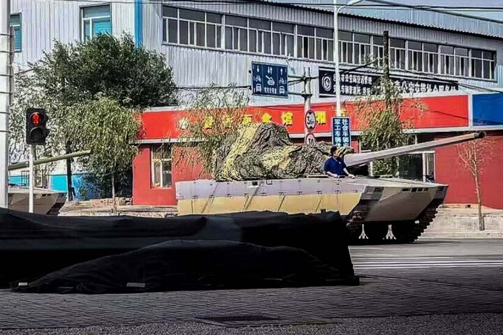Hình ảnh được cho là mẫu xe tăng thế hệ tiếp theo của Trung Quốc lan truyền trên mạng xã hội nước này những ngày gần đây. (Ảnh: Weibo)