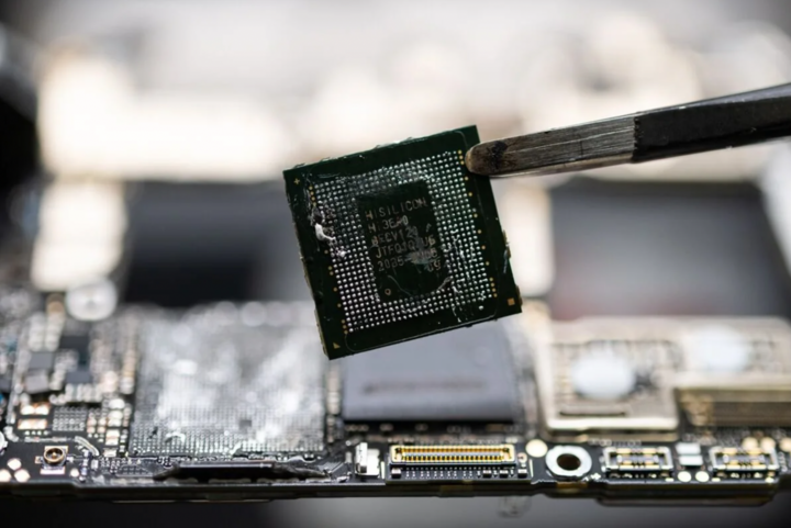 Bị Mỹ cấm vận, Huawei cải tiến công nghệ cũ sản xuất chip 3nm- Ảnh 1.