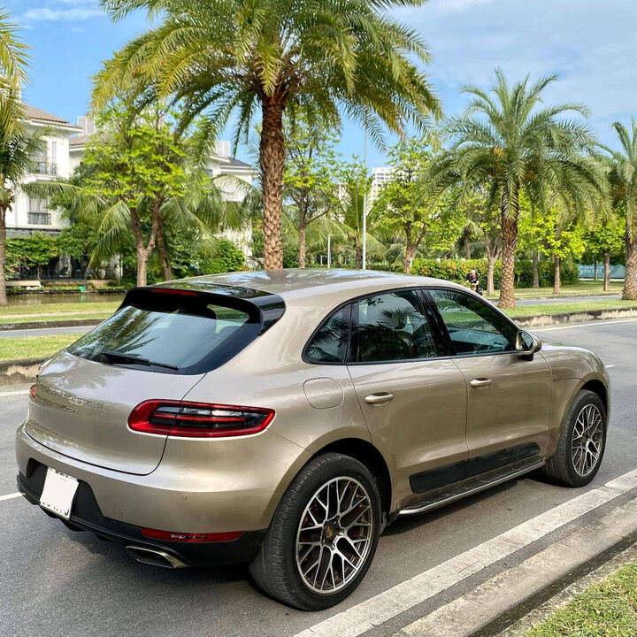 Porsche Macan 2014 bị đánh giá có thiết kế nhiều đường cong, bầu bĩnh. (Ảnh: Đức Lê)