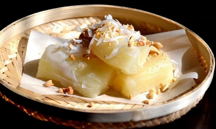 Khoai mì luộc chấm muối