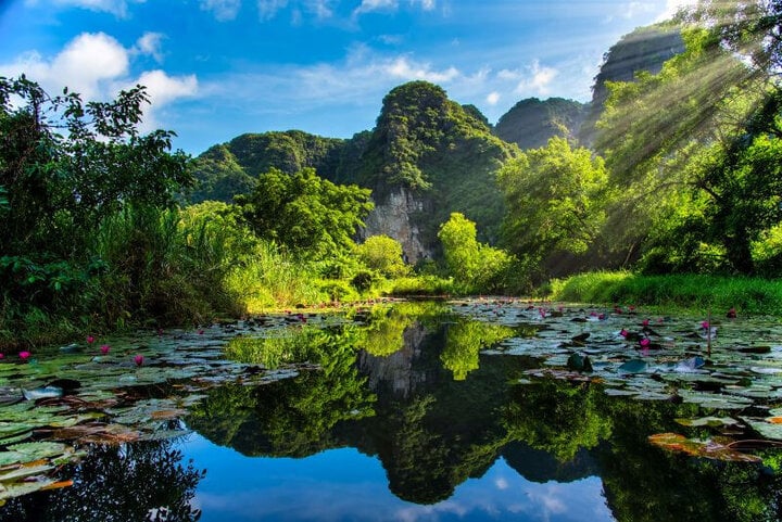 Khám phá nét đẹp thiên nhiên độc nhất vô nhị ở Thung Nắng, Ninh Bình