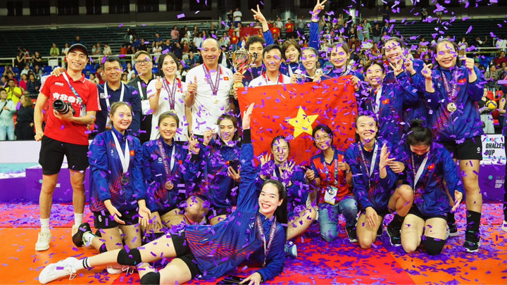 Lâm Oanh cùng đồng đội giành chức vô địch tại AVC Challenge Cup 2024
