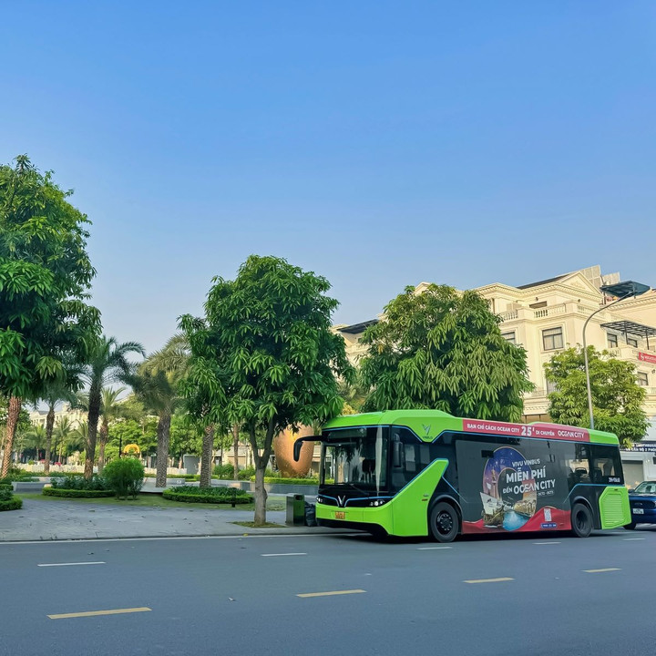 Từ trung tâm Hải Phòng, du khách dễ dàng tới Vinhomes Royal Island trên những chuyến VinBus miễn phí.