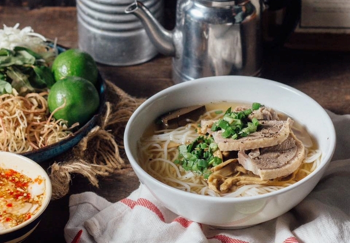 Bún vịt ở Duck Deli hấp dẫn nhiều thực khách. (Ảnh: B.L)