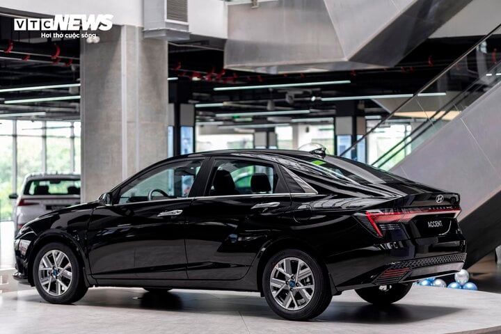 'Soi' Hyundai Accent 2024 bản cao cấp vừa ra mắt
