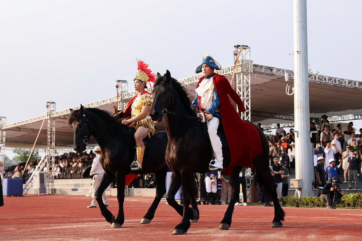 Idol XIUMIN cùng 100.000 khán giả bùng nổ trong đêm nhạc tại 'đảo thiên đường' Vũ Yên - 12