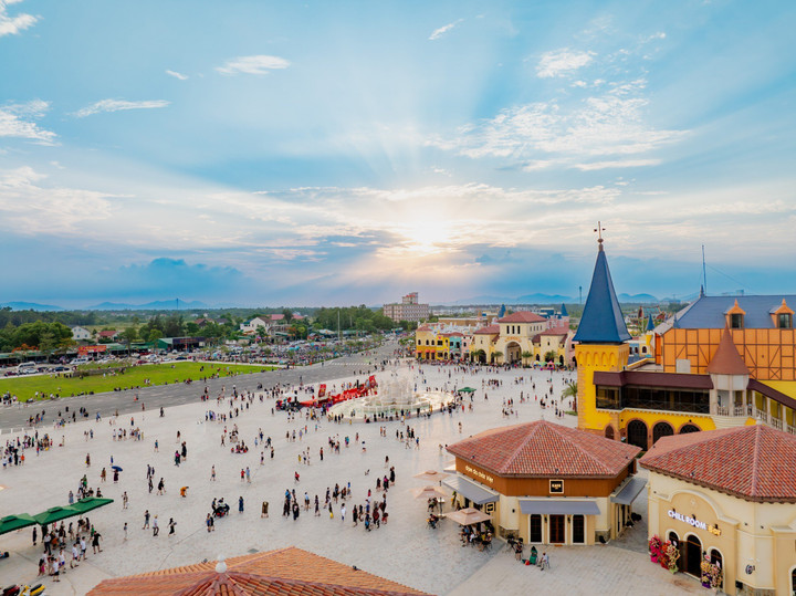 Hoạt động kinh doanh tại VinWonders Cửa Hội được nhận định có nhiều triển vọng trong tương lai nhờ những lợi thế vượt trội.