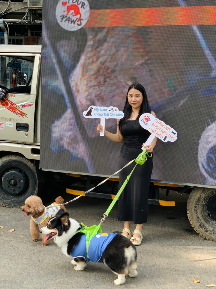 Chị Nguyễn Thị Bích Phụng chia sẻ ý kiến.