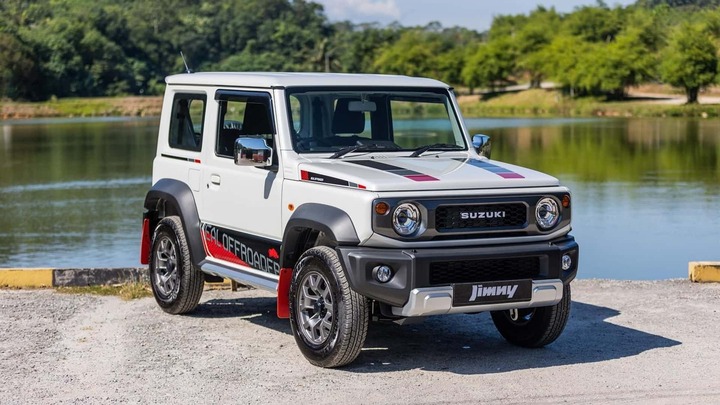 Jimny là một trong những mẫu xe địa hình nổi tiếng của Suzuki. (Ảnh: Suzuki Việt Thắng)