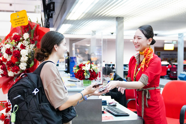 Những người đem đến nụ cười cho hành khách - 2