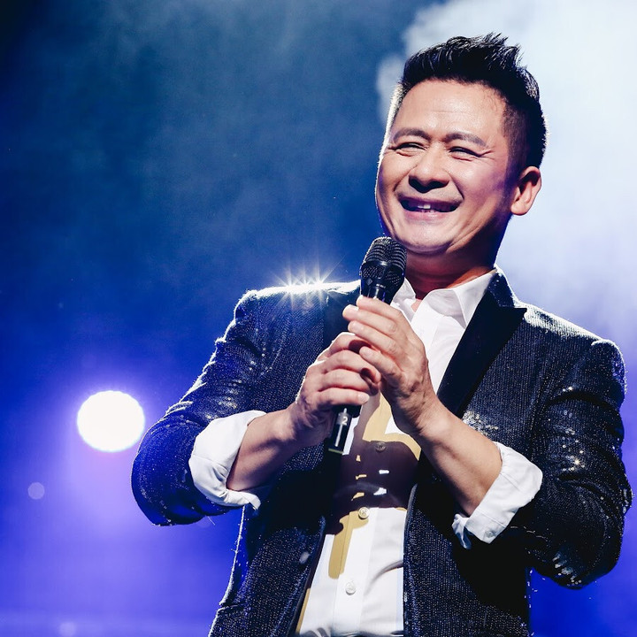 Bằng Kiều đắt show tại thị trường ca nhạc trong nước lẫn hải ngoại.