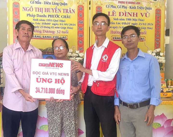 Số tiền 34.710.000 đồng do độc giả VTC News được gửi cho đại diện gia đình 4 cháu nhỏ.