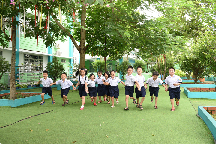 Trẻ đã bước vào một mùa hè với nhiều hoạt động thú vị.