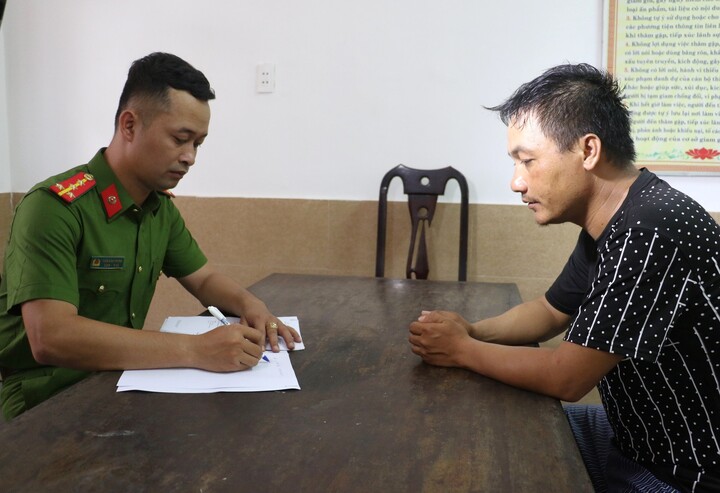 Võ Văn Kiên tại cơ quan Công an