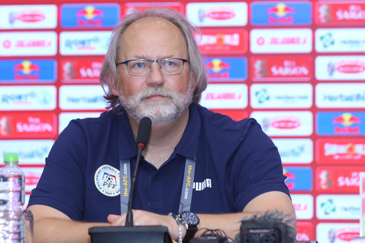 HLV trưởng đội tuyển Philippines - ông Tom Saintfiet.