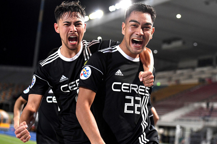 Kevin Ingreso (trái) trở về Philippines thi đấu năm 2015 và ngay lập tức giành suất lên đội tuyển.