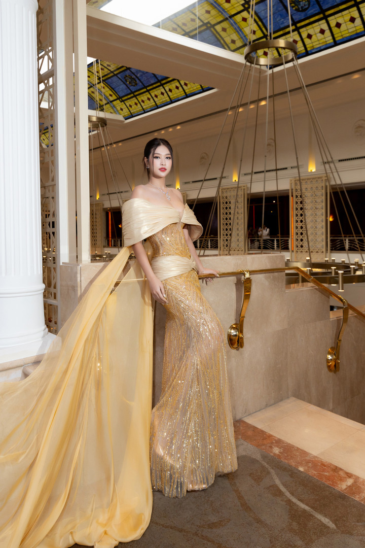 Trên mạng xã hội, hình ảnh của Đoàn Thiên Ân được chia sẻ với nhiều lời khen. Sau hai năm đăng quang Miss Grand Vietnam 2022, Hoa hậu ngày càng quyến rũ, hoàn thiện về sắc vóc.