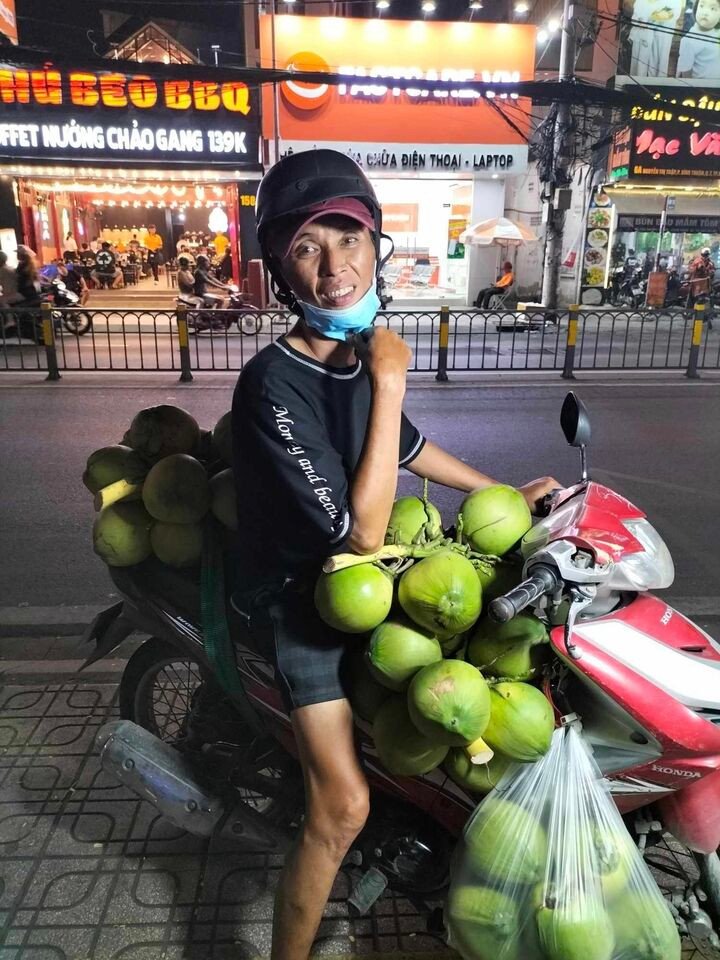 Nam diễn viên có cuộc sống chật vật ở tuổi 54.