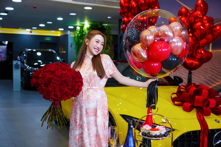 Bước sang tuổi 36, Lý Thuỳ Chang hiện có cuộc sống viên mãn và nhan sắc ngày càng thăng hạng. Khi chia sẻ về việc lấy chồng nhiều tuổi, Lý Thùy Chang khẳng định cô tìm thấy sự bình yên ở bên chồng. Vì vậy tuổi tác không phải vấn đề to tát với cặp đôi, chỉ cần họ đủ yêu thương, đủ thấu hiểu, hôn nhân sẽ trọn vẹn và lâu dài.