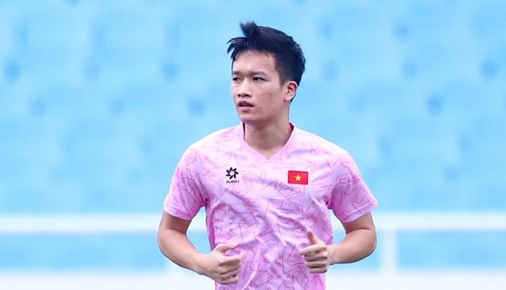 Hoàng Đức có thể ngồi dự bị.