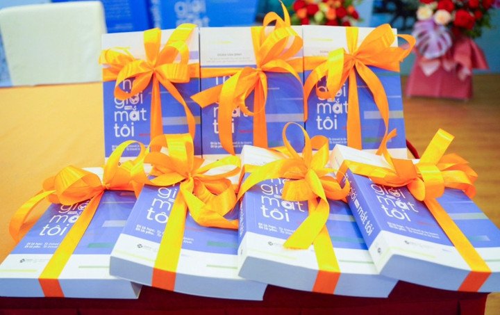 Cuốn sách "Thế giới trong mắt tôi".