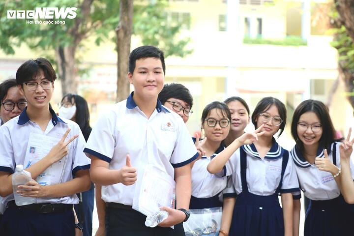 Thí sinh dự kỳ thi vào lớp 10 tại TP.HCM năm 2024. (Ảnh minh họa)
