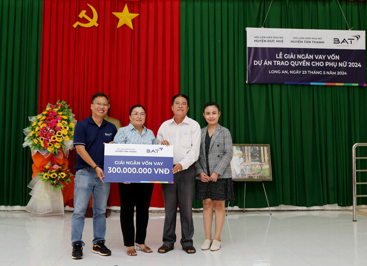 Chương trình “Trao quyền cho phụ nữ” năm 2024 tiếp tục hỗ trợ nguồn vốn vay không lãi suất cho các chị em phụ nữ.