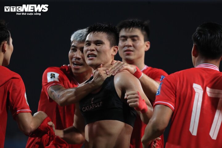Đội tuyển Việt Nam có chiến thắng nghẹt thở 3-2 trước Philippines trên SVĐ Mỹ Đình.