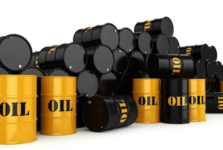 Giá xăng dầu thế giới giảm nhẹ. (Ảnh minh họa: Vietstock)