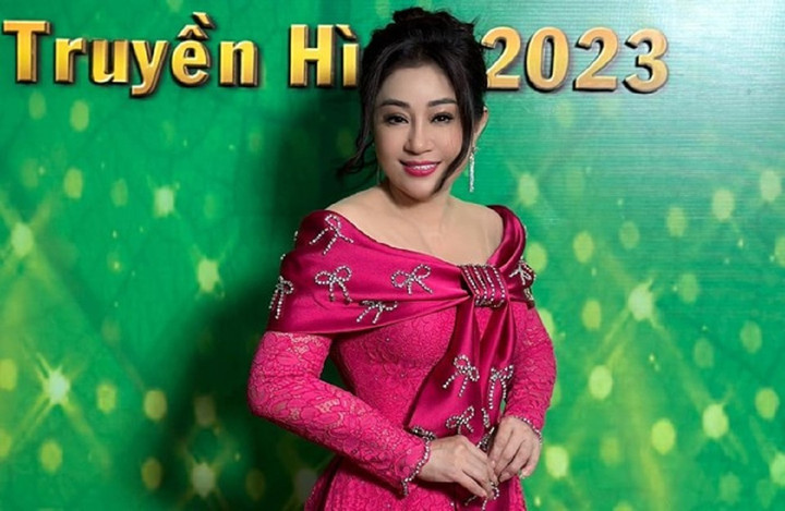 NSƯT Thoại Mỹ tham gia chương trình "Chuông vàng vọng cổ".