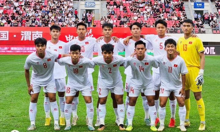 U19 Việt Nam tìm kiếm điểm số đầu tiên.