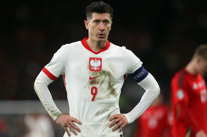 Robert Lewandowski (35 tuổi - Ba Lan): EURO 2024 là lần thứ 4 và có thể sẽ là lần cuối cùng, Lewy đại diện cho Ba Lan tại đấu trường châu lục.